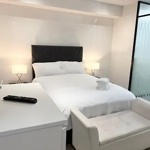  Apartment Westferry Two United Kingdom